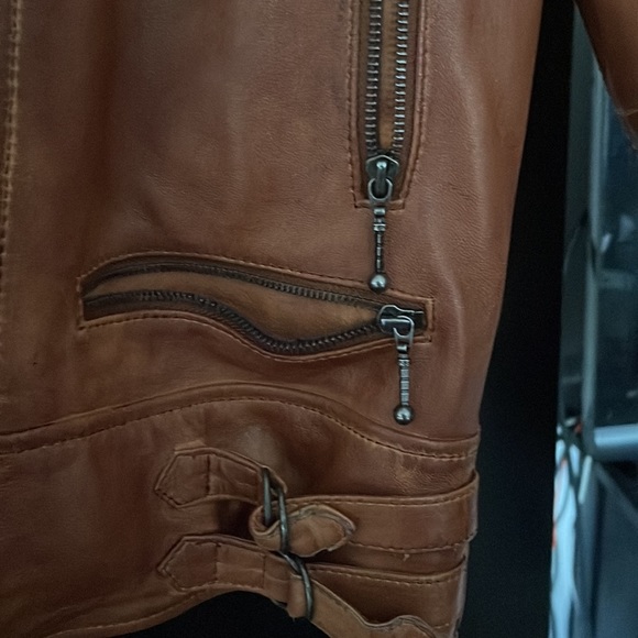 Genuine Leather Jacket - Picture 4 of 8